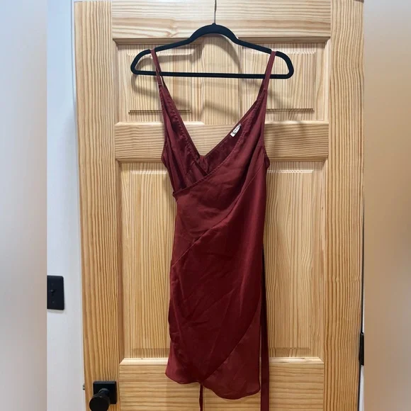 Free people wrap dress in wine - Picture 3 of 5